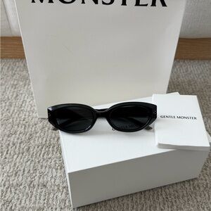 Gentle Monster Classic Black Sunglasses